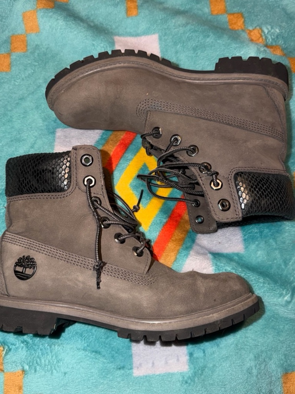 Timberland Women's Taupe Lace-Up Leather Boots with Black Collar